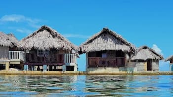 San Blas Private Oceanfront Cabin