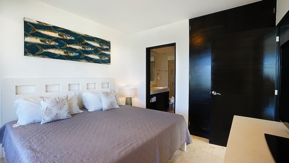 Elements Penthouse 7 3 Bedroom Condo by Redawning