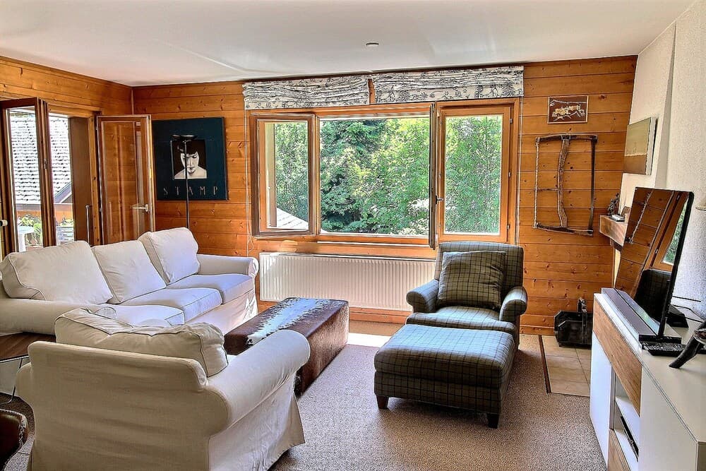 35 Rooms Apartment at 300m From the Cableway