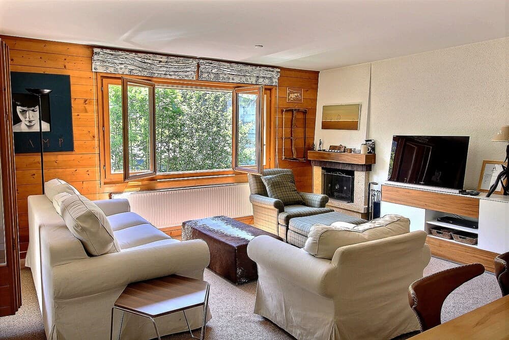 35 Rooms Apartment at 300m From the Cableway