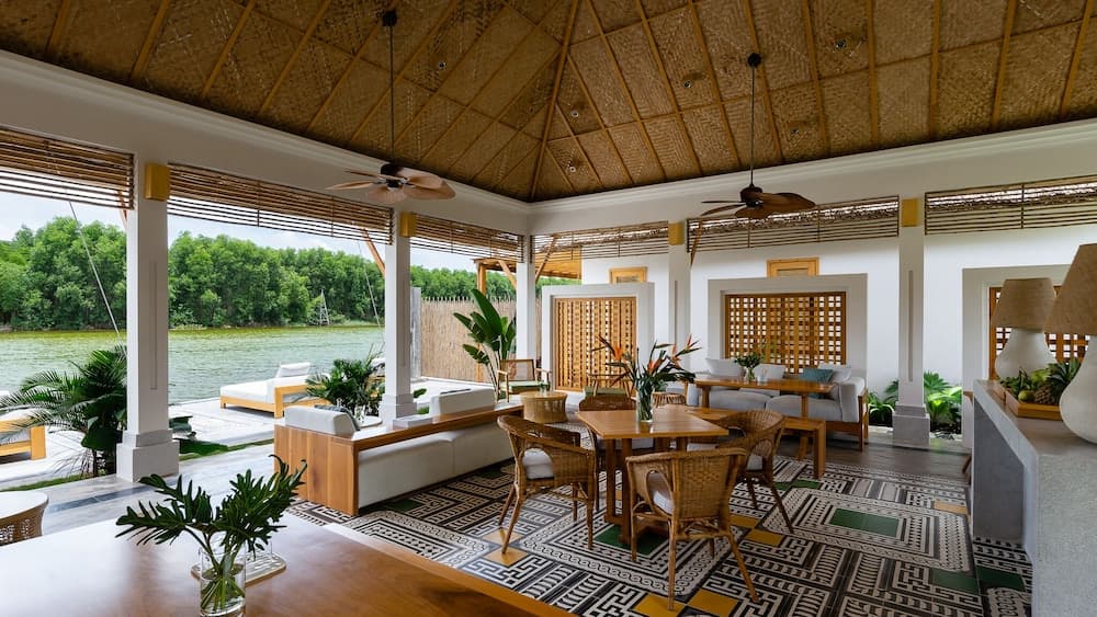 Chibu Riverside Cottages and Dorm