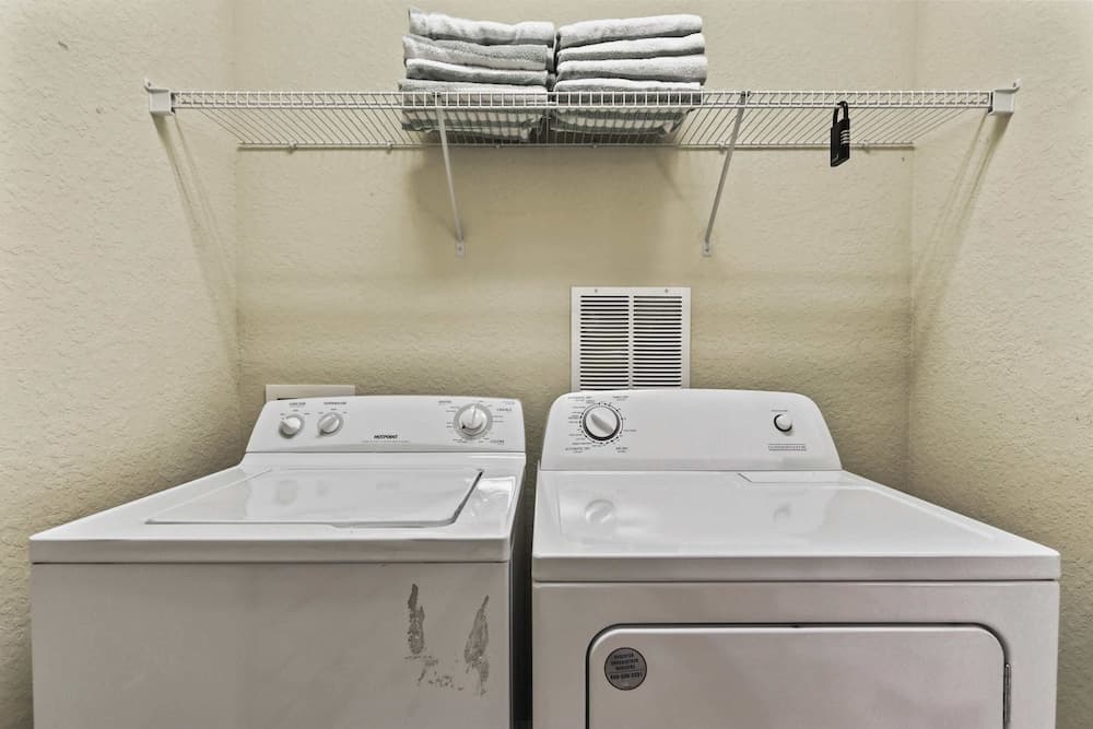 Cozy Vista Cay Condo! Free Resort Access