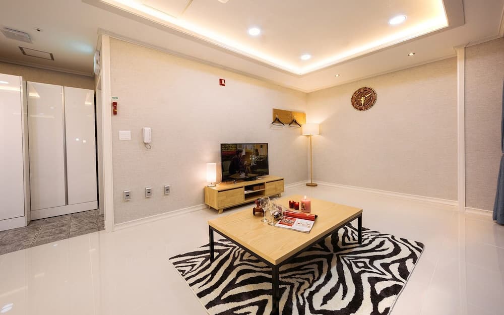 Yeosu Paradise Spa Pension