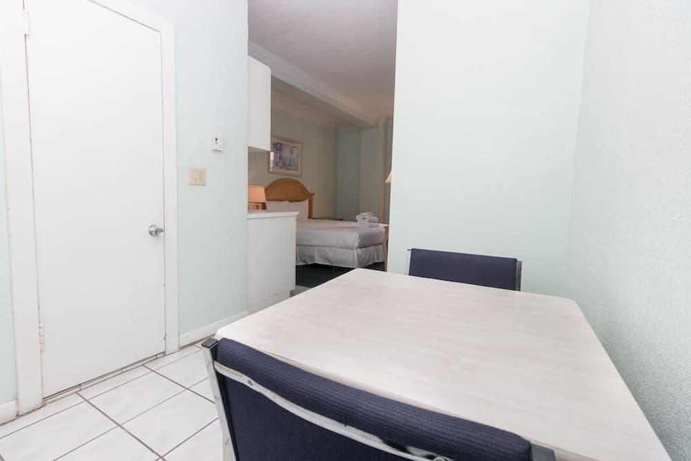 603 Studio Hollywood Beach