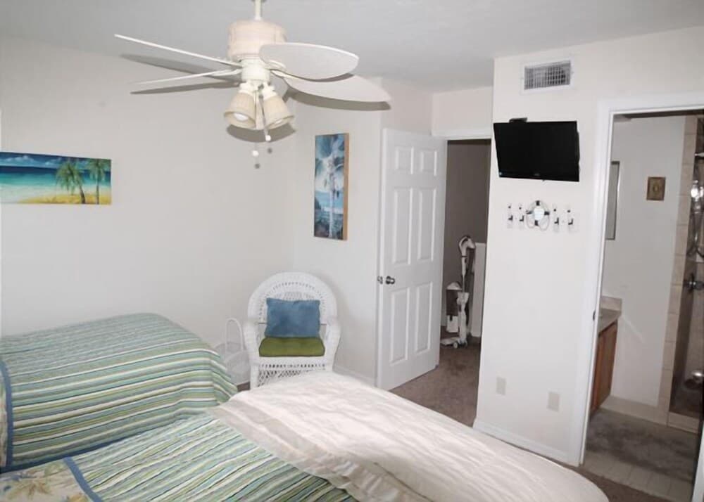 Colony Reef 15c 2 Bedroom Condo by Redawning