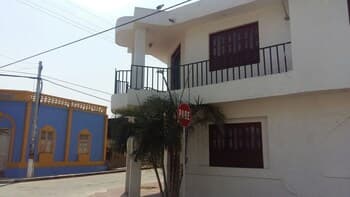 Emeraua Hospedaje - Hostel