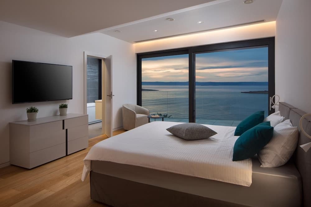 Luxury Villa Palma de Korkyra with Pool