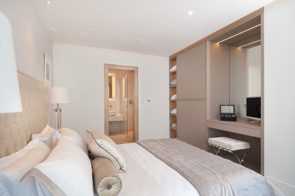 Luxury Villa Silent with Infinity Pool