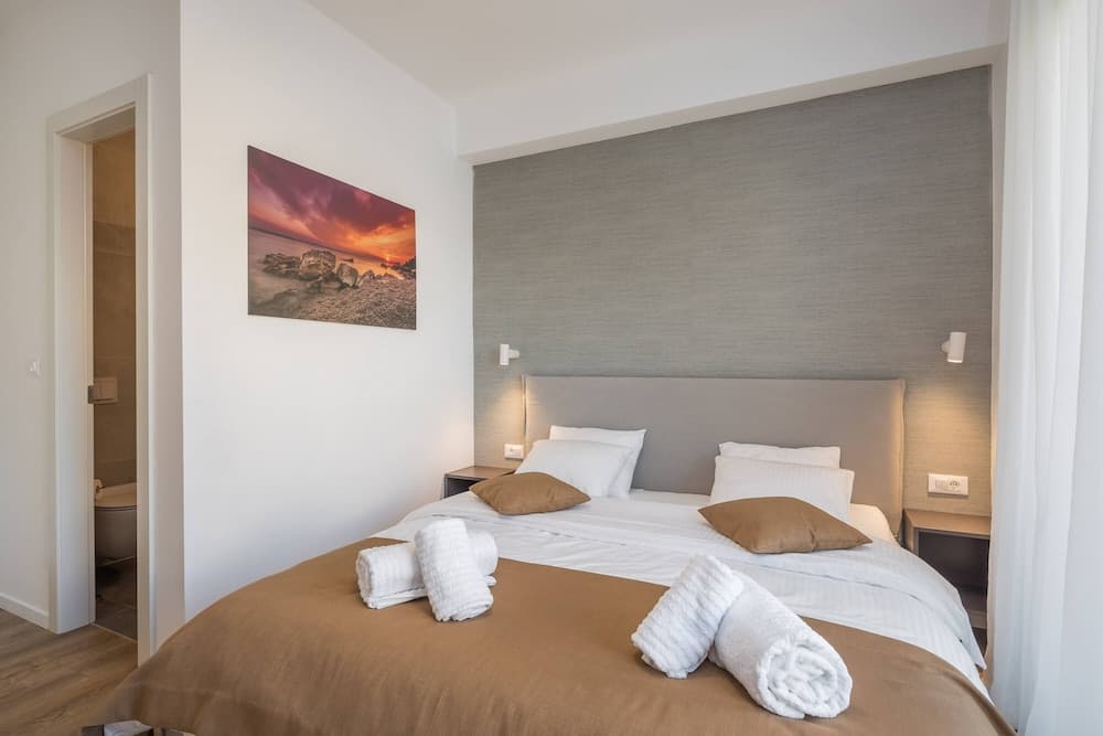 Luxury Villa Romeo with Heated Pool