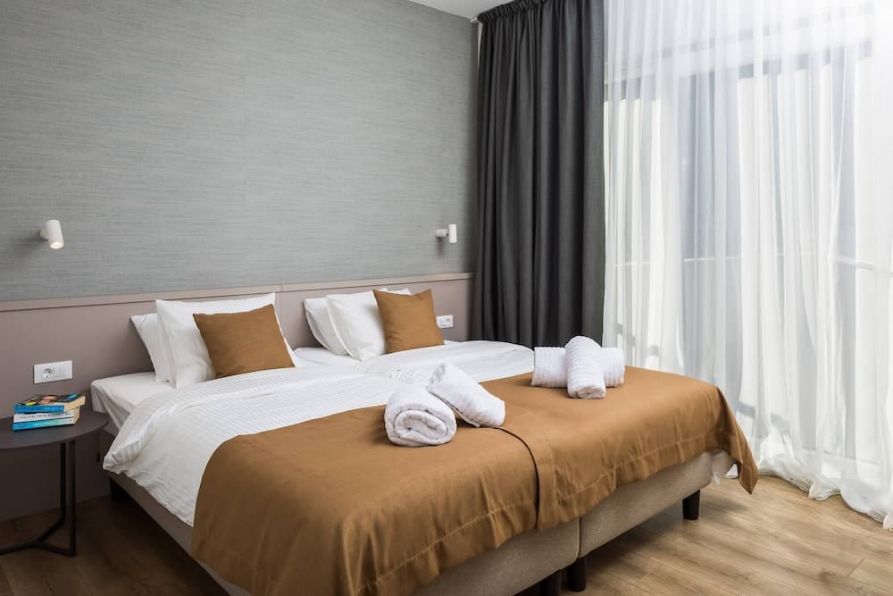 Luxury Villa Juliet with Heated Pool