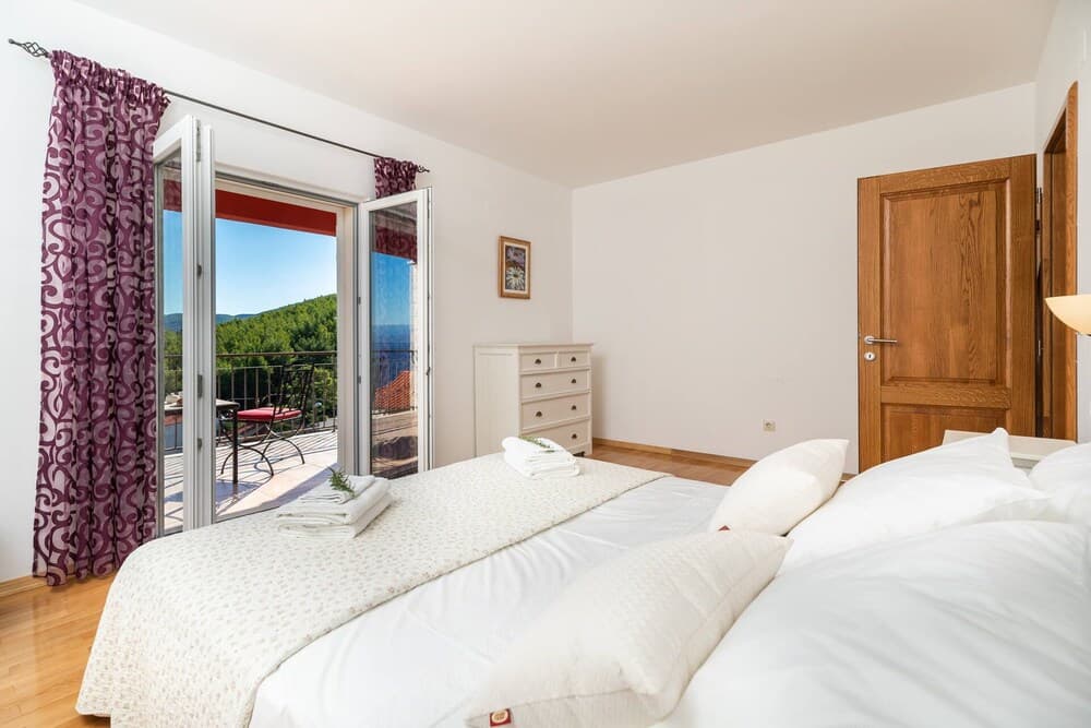 Luxury Stairway to Heaven with Pool