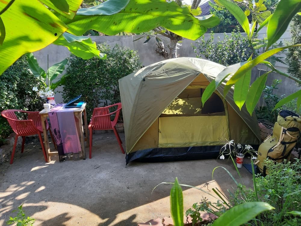 Mj House Stay with guest and host