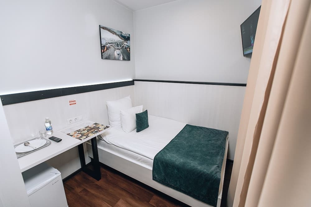 Red Fox Hotel in the center