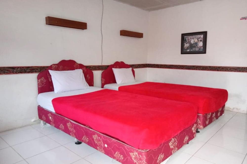 OYO 2322 Dien Karona Hotel