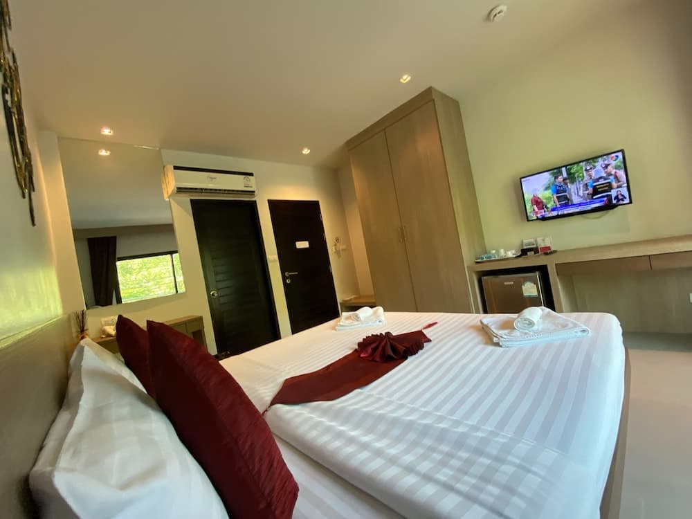 Zodiac Seaview Patong