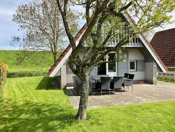 6 Pers Sunny House With Equipped Terrace Behind a Dike at Lauwersmeer