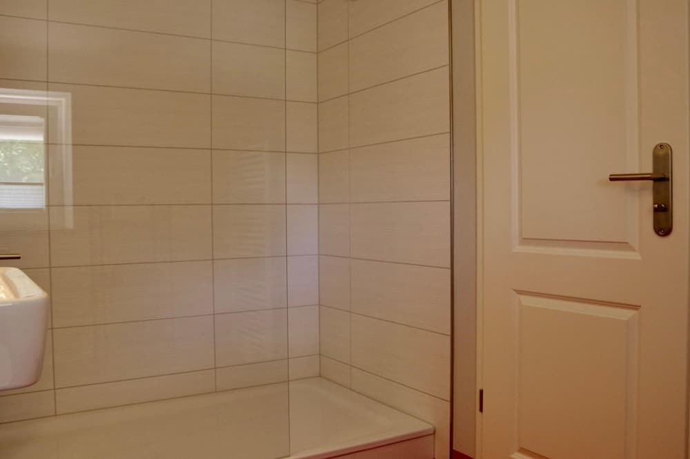 Urlaubsbahnhof - "güterboden"