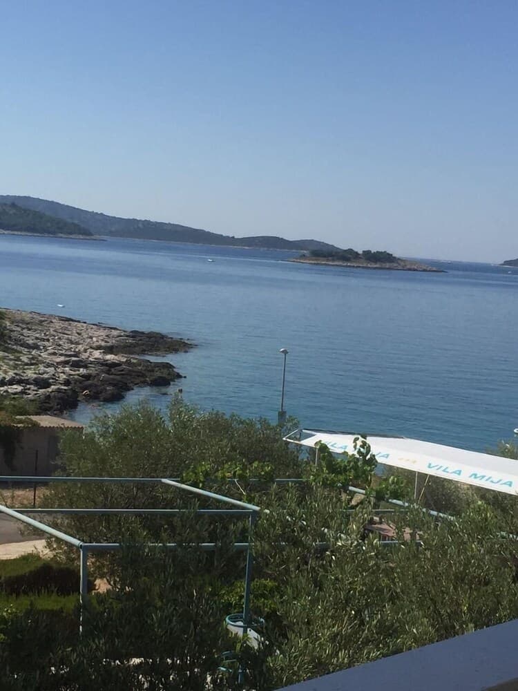 Beach House Paradiso mit Meerblick und Kleinen Balkon