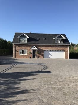 High Specification Coach House, Ebford