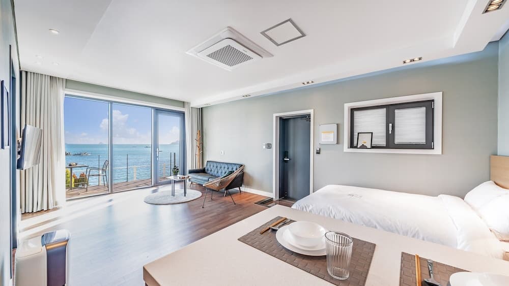 Namhae Lounge 32 Resort C