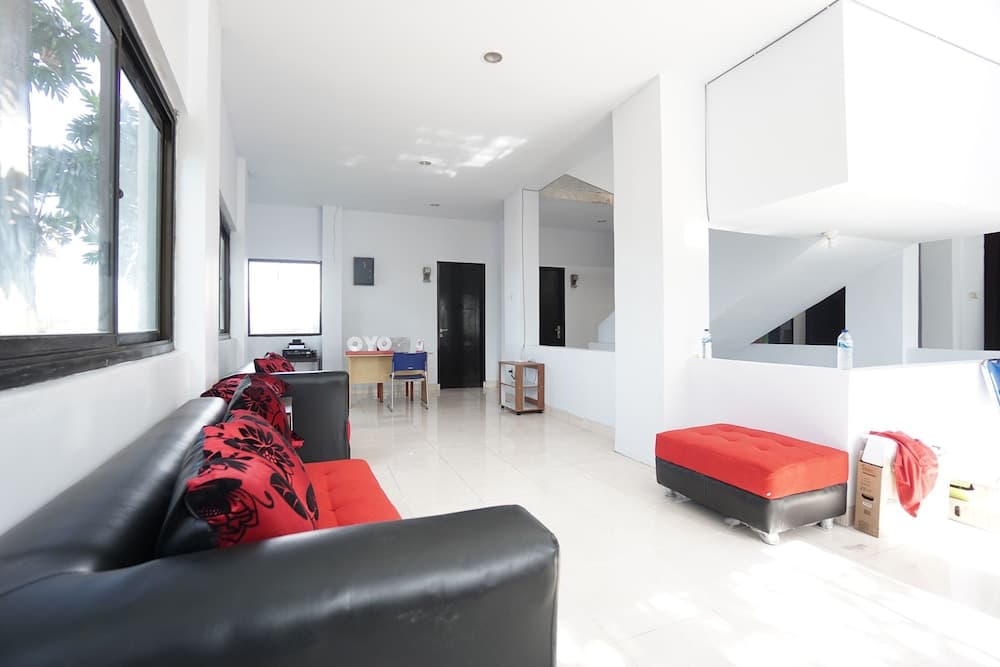 OYO 2566 Putri Kesia Rooms