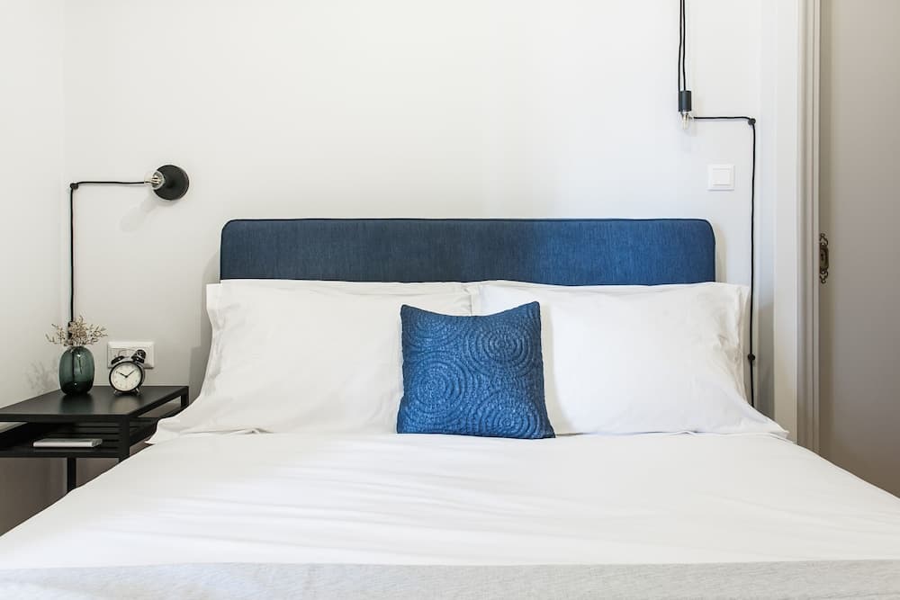 UPSTREET Deluxe & Stylish 2 BD Apartment