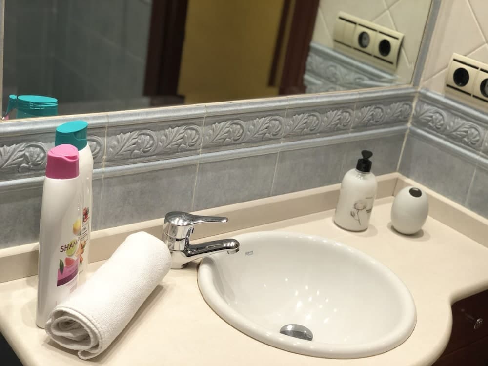 Origen Santuchu junto a Casco viejo by Urban Hosts