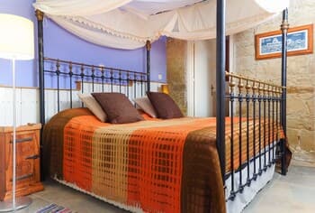 Zoe Traditional Holiday Apartments B&B