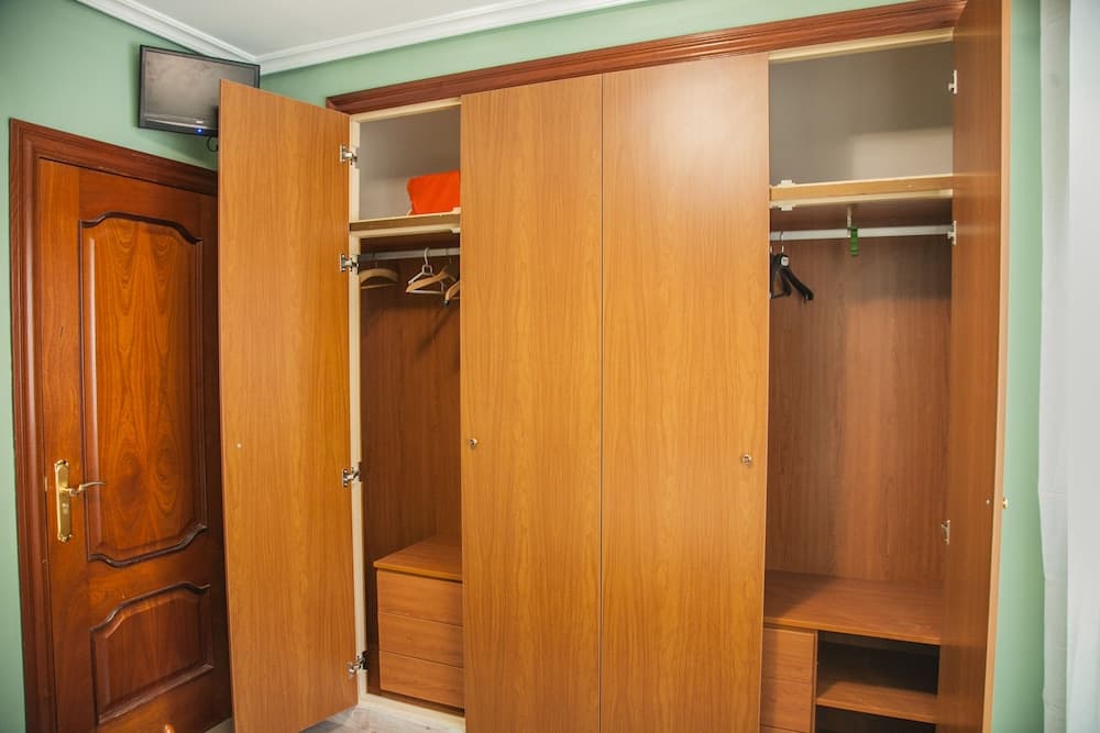 Pensión Parque Del Ebro - Adults Only