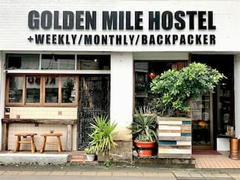 GOLDEN MILE Hostel