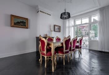 Dina-Perla Lodges: shared home - not hotel - in museum district