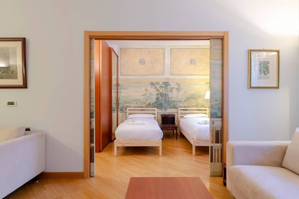 JOIVY Lovely Apt with Communal Pool in Nervi