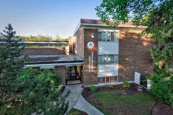 HI Edmonton - Hostel