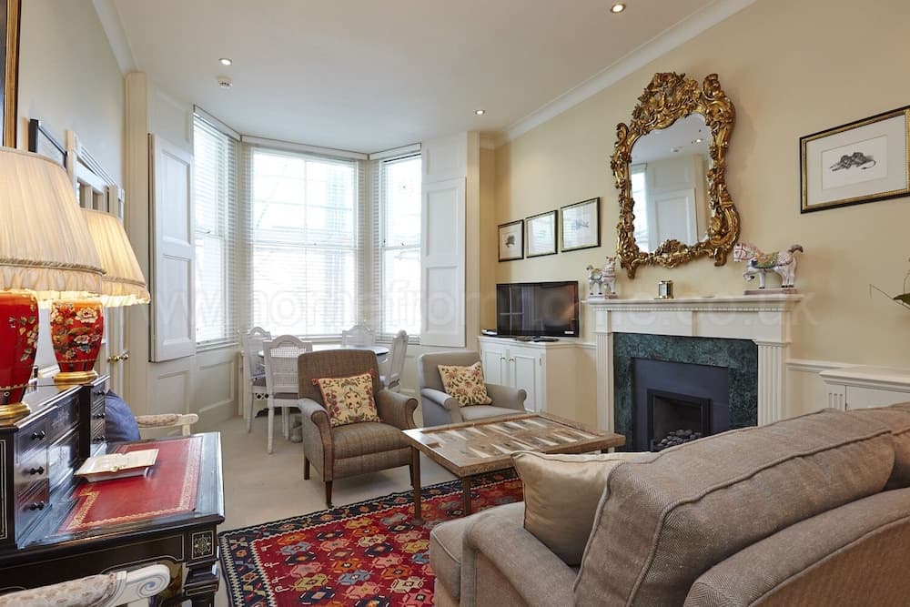 Kensington - Comfortable two Bedroom Ground Floor Property - 3 Beds