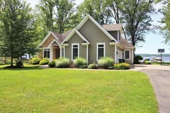 6465 Galloway Road 6 Bedroom Home by Redawning