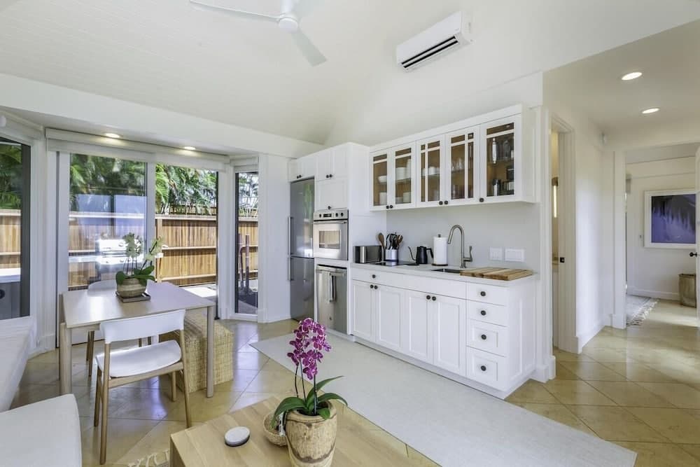 Hale Nanea 1 Bedroom Home by RedAwning