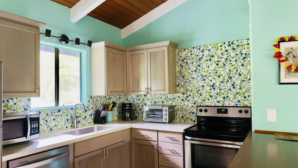 Hale Ola Aina 2 Bedroom Home by RedAwning