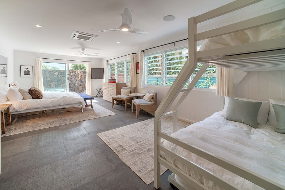 Hanalei Beachfront 3 Bedroom Home by RedAwning