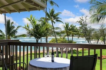 Lae Nani 333, Oceanview, Renovated And Gated 1 Bedroom Condo by RedAwning