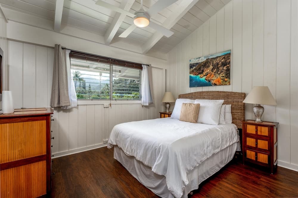 Hale Naninoa 5 Bedroom Home by RedAwning