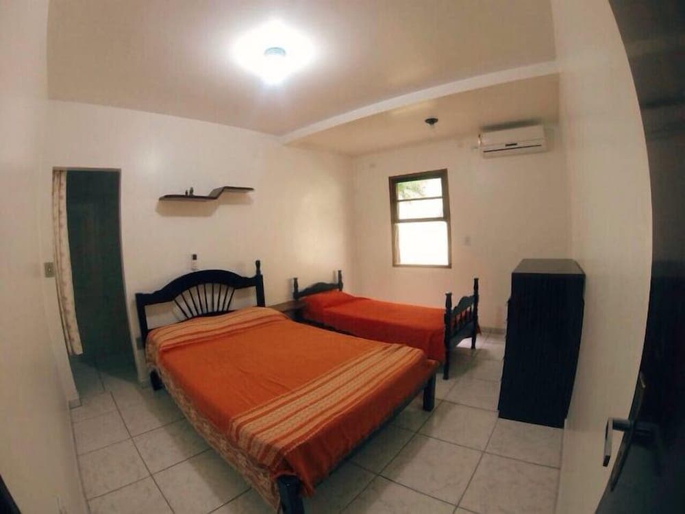 6 Bedroom House - 205