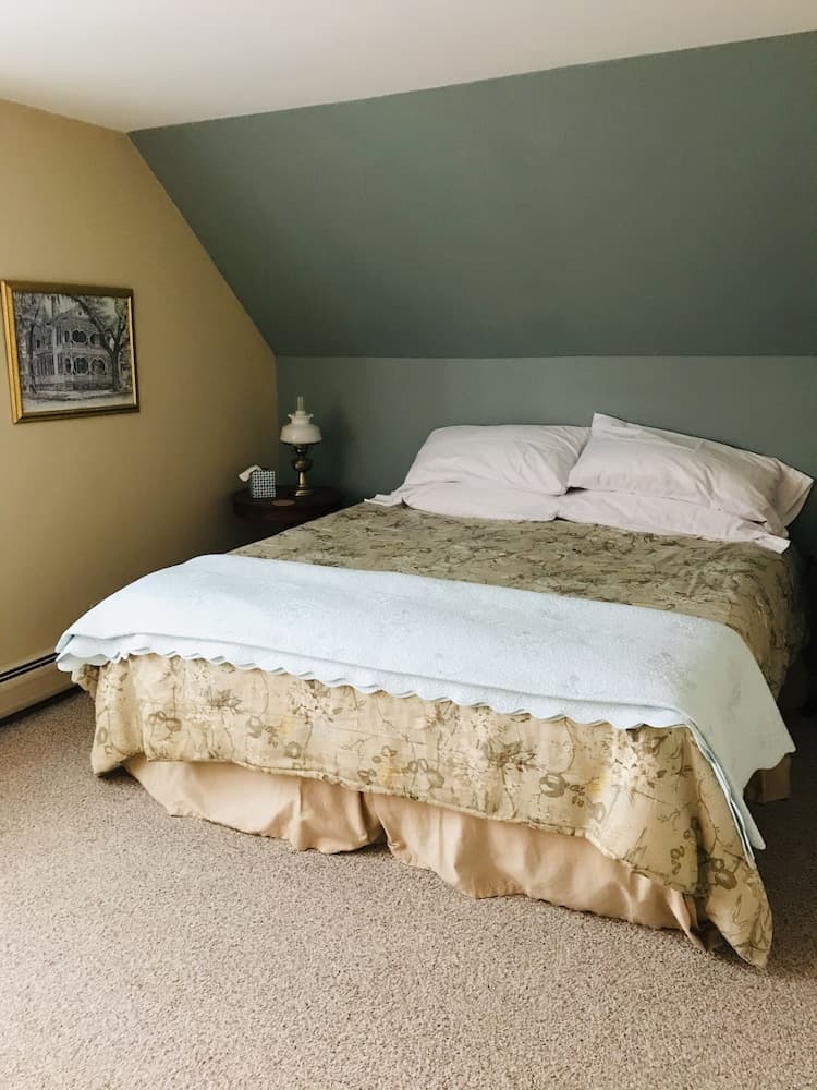 Maplecroft Bed & Breakfast