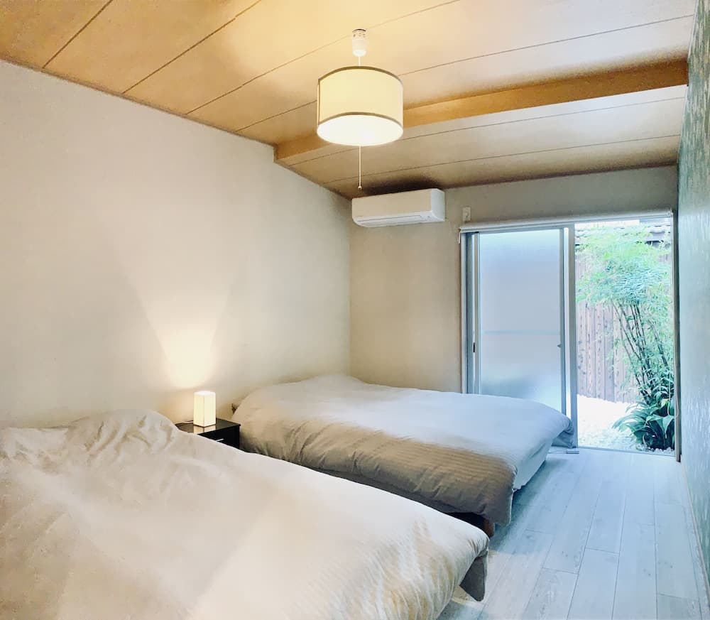 Hanazonominami Apartment 102