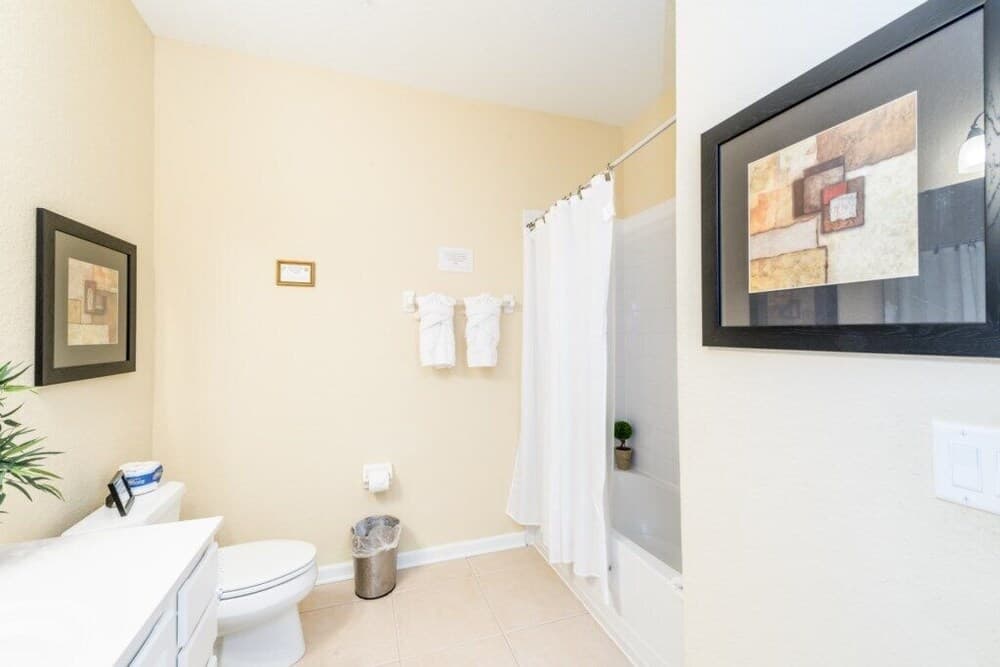 Vista Cay Resort Direct by Millenium Management