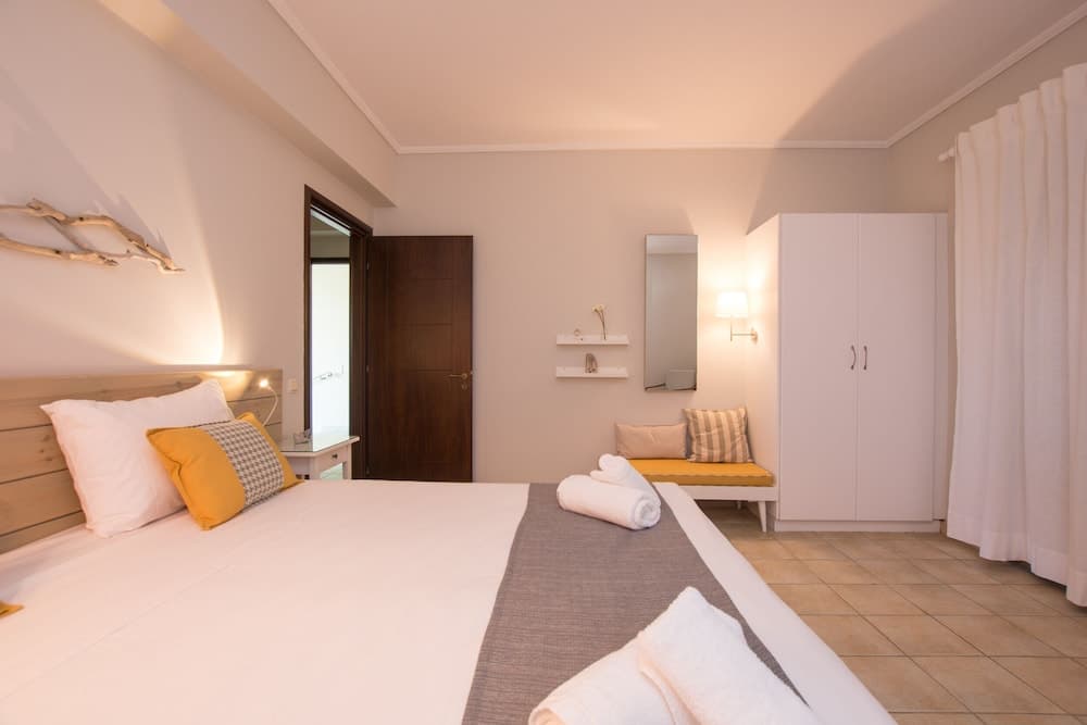 Golden Coast Boutique - Luxury Living