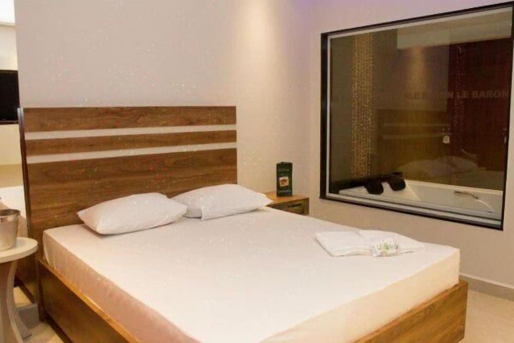 Lagos Motel - Adults Only