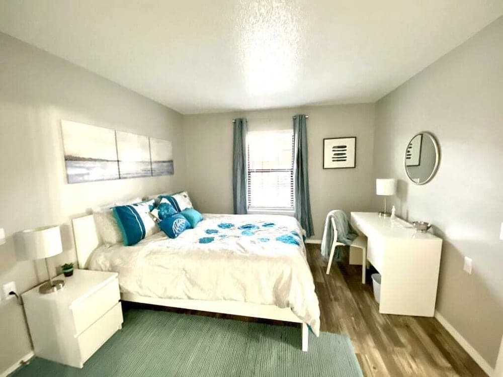 1 Bed Apartment next to SW Integris near Downtown