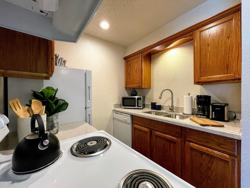 OU-2 Bedroom 1 bath next OU