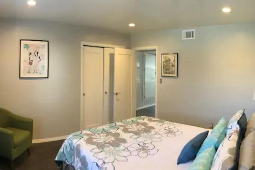 2 Bedroom Apartment near OU