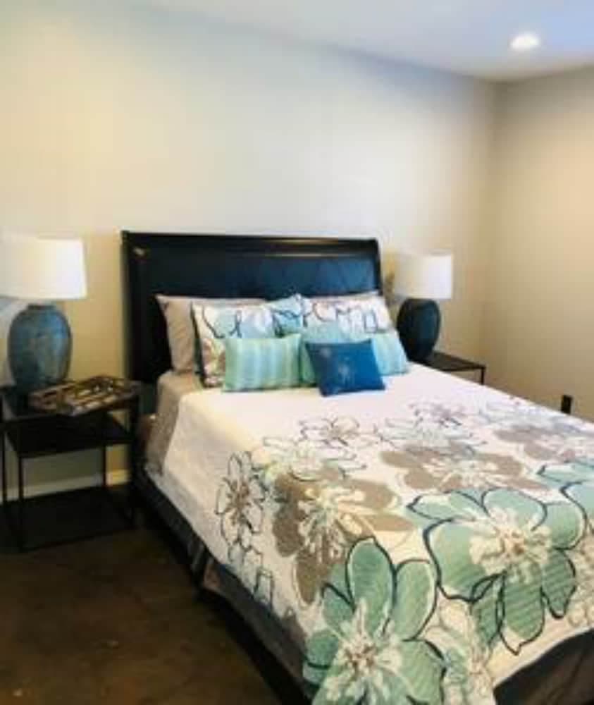 2 Bedroom Apartment near OU